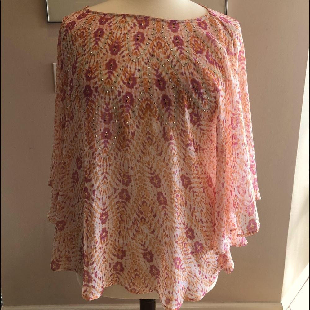 Printed  blended polyester two tone top w studs